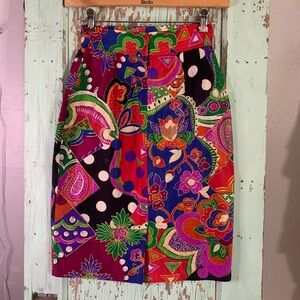 Women’s groovy floral print print skirt